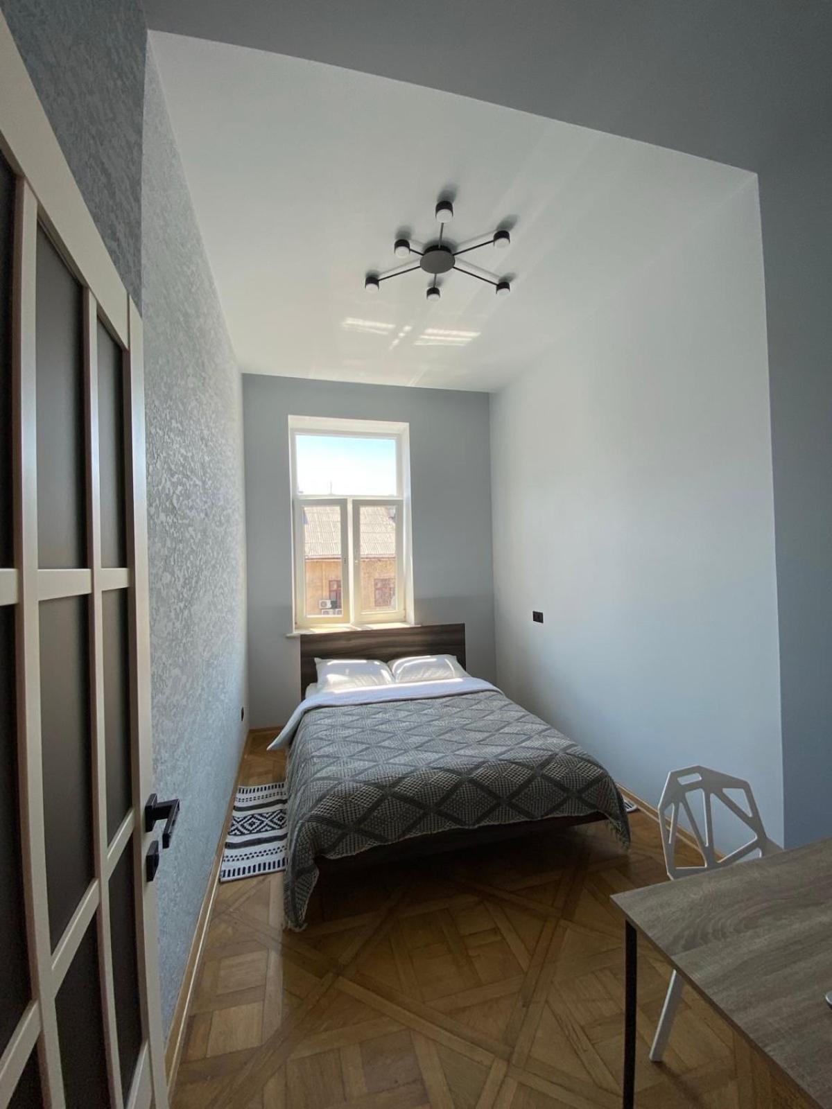 3 Bedrooms Apartment On Nasypna 3 Leopoli Esterno foto